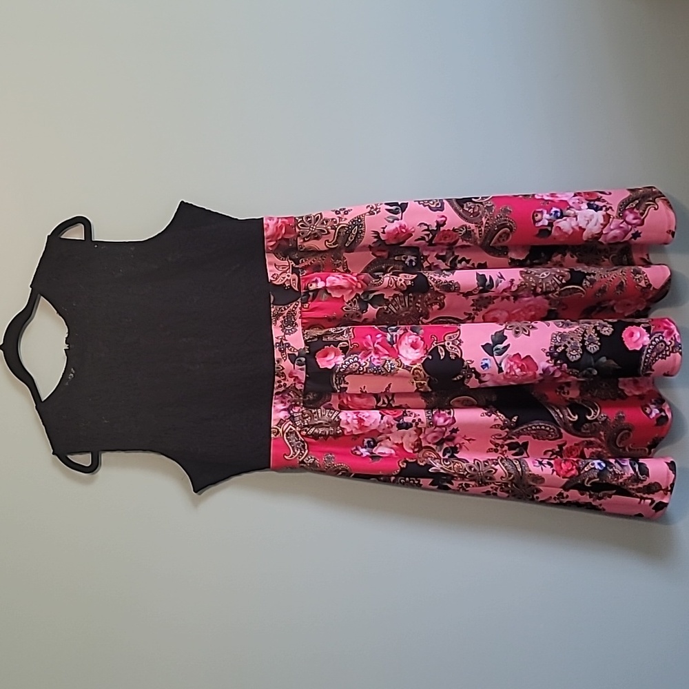 NEW YORK & COMPANY Formal Dress, Black and Pink Pattern, XXL